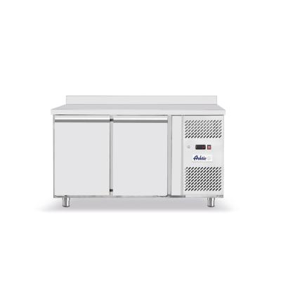 Dvoudveřový chladicí stůl s postranními jednotkami, Arktic, Profi Line, GN 1/1, 230V/250W, 1360x700x(H)879mm | 232040